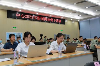get新技能!一群新闻骨干齐聚闽南就为“稿”事情!