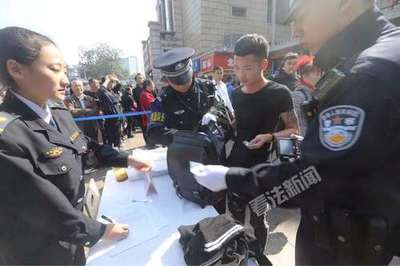 “两节”假期过半游客返程 北京铁警继续为旅客保驾护航-闽南网